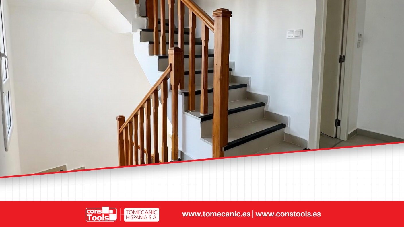 Constools — Tomecanic Hispania S.A. — Anti-slip stair profile protecting ceramic step edge with professional finish